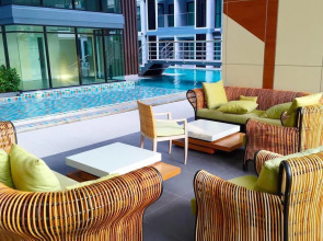 Tropical Garden Pratumnak