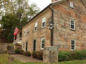 Headley Inn Bed and Breakfast