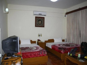Universal King Hotel