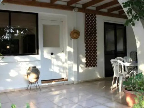 Lemon Cottage House