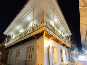 Casa Acomodo Casco Viejo 4bdr Historic Mansion