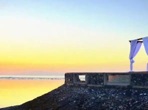 Отель Bali Beach