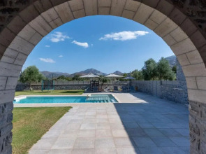 Villa Vilana With Private Pool
