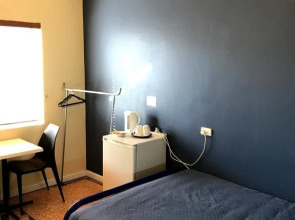 Ocean Beach Backpackers