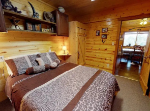 Cozy Mountain AfriCabin