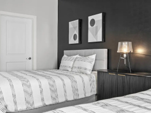 The Hollywood Suite The Gulch