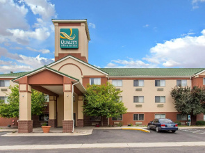 Spark by Hilton Lakewood Denver Southwest