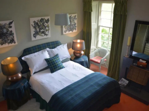 Scaurbridge House
