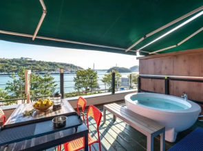 Yeosu Romance Night Sea Pension Resort