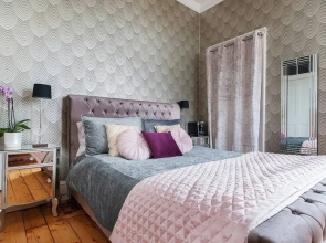 Bright Spacious and Luxurious Central Apartment