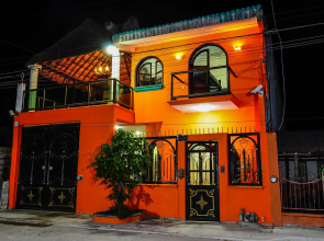 Charlys Hostal