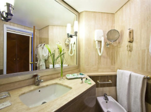 Warwick Champs-Elysées Paris