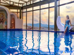 Lijiang LiuLigong 360 degrees Hot Spring Hotel