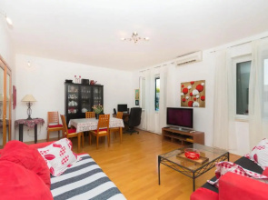Apartment Lovre
