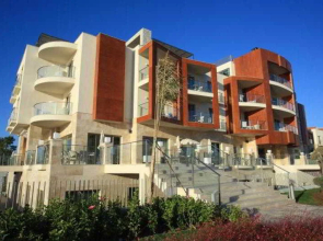 La Local Suites & Spa