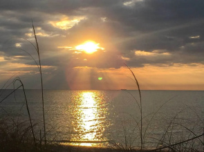 2 Mi to Boardwalk: Home w/ Grill in Dania Beach!