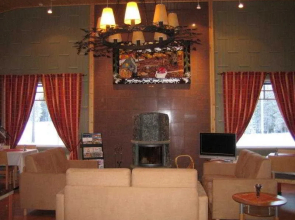 Arctic Circle Hotel