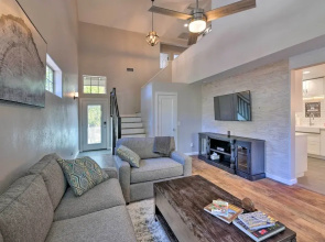Modern Flagstaff Home w/ Bbq: Walk Downtown!