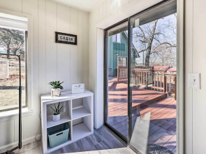 Dock & Pool Access: Lakefront Grove Home!