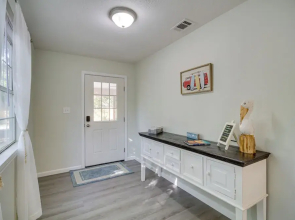 Gulfport Home w/ Fire Pit: Rv/trailer Parking