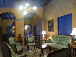 Hostal Lola