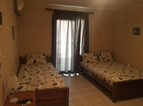 Dimitra's Apartments