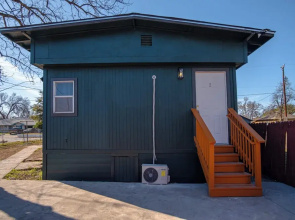 Stroll to the Dome: Sleek 1BR Near Downtown
