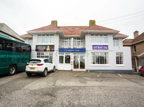 OYO Godolphin Arms Hotel