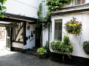 The Saracens Head Hotel