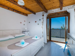 Honeymoon House Eufemia