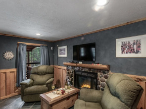 411apvillage19avncb - Starry Night