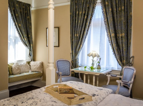 Joshua Inn Bed & Breakfast