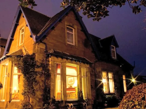 Strathcona Guesthouse
