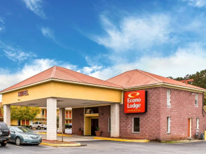 Econo Lodge Inn & Suites