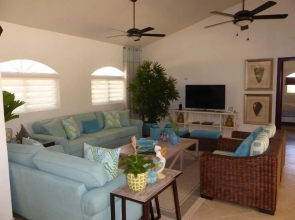 Touch of elegance! 6 Bedroom near the beach