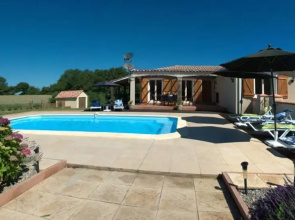 Lovely 3-bed Villa in Les Cammazes