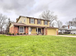 Suburban Detroit Home w/ Porch, Yard & Fire Pit!