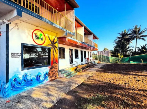 sea royal rooms and cafe