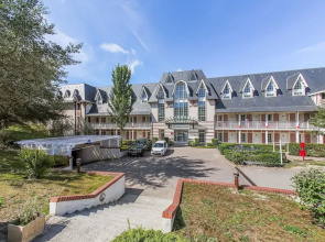 Flat on the Beach With Pool in Le Crotoy