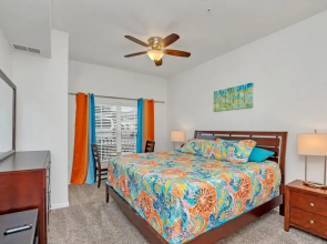 NEW Newly Remodeled 3BR Townhome w Community Amenities Just Mins From Disney
