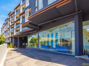 Aristo 2 Beach Front - by Holy Cow 212