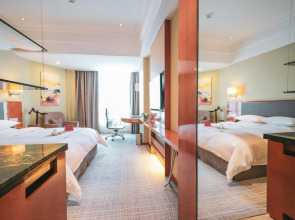 Отель Ramada Plaza by Wyndham Shanghai Pudong Airport