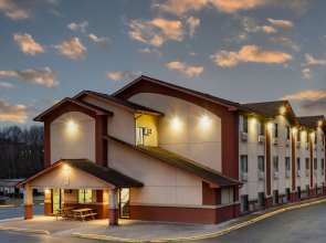 Super 8 by Wyndham Waynesburg