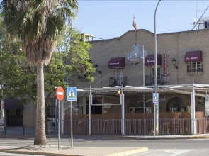 TreceHostel
