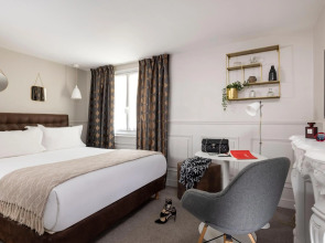 Artemisia Montmartre