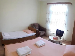 Guest House on Ardzinba 215