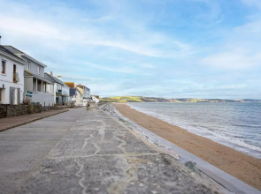 No 8 At The Beach