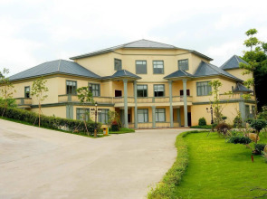 Jingming Hotspring Holiday Resort