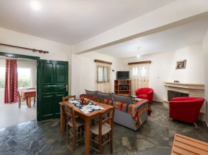 Petrakis Maisonette Near The Sea