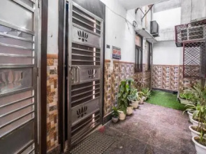 Entire World Class Apartment near Metro Station